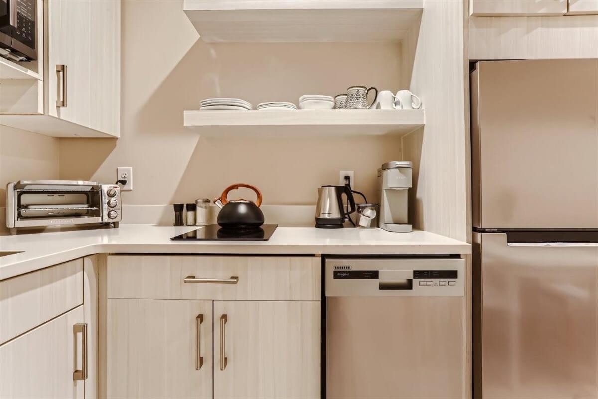 Serenity At Sloan'S 1-Br With A Modern Twist DEN Exterior foto